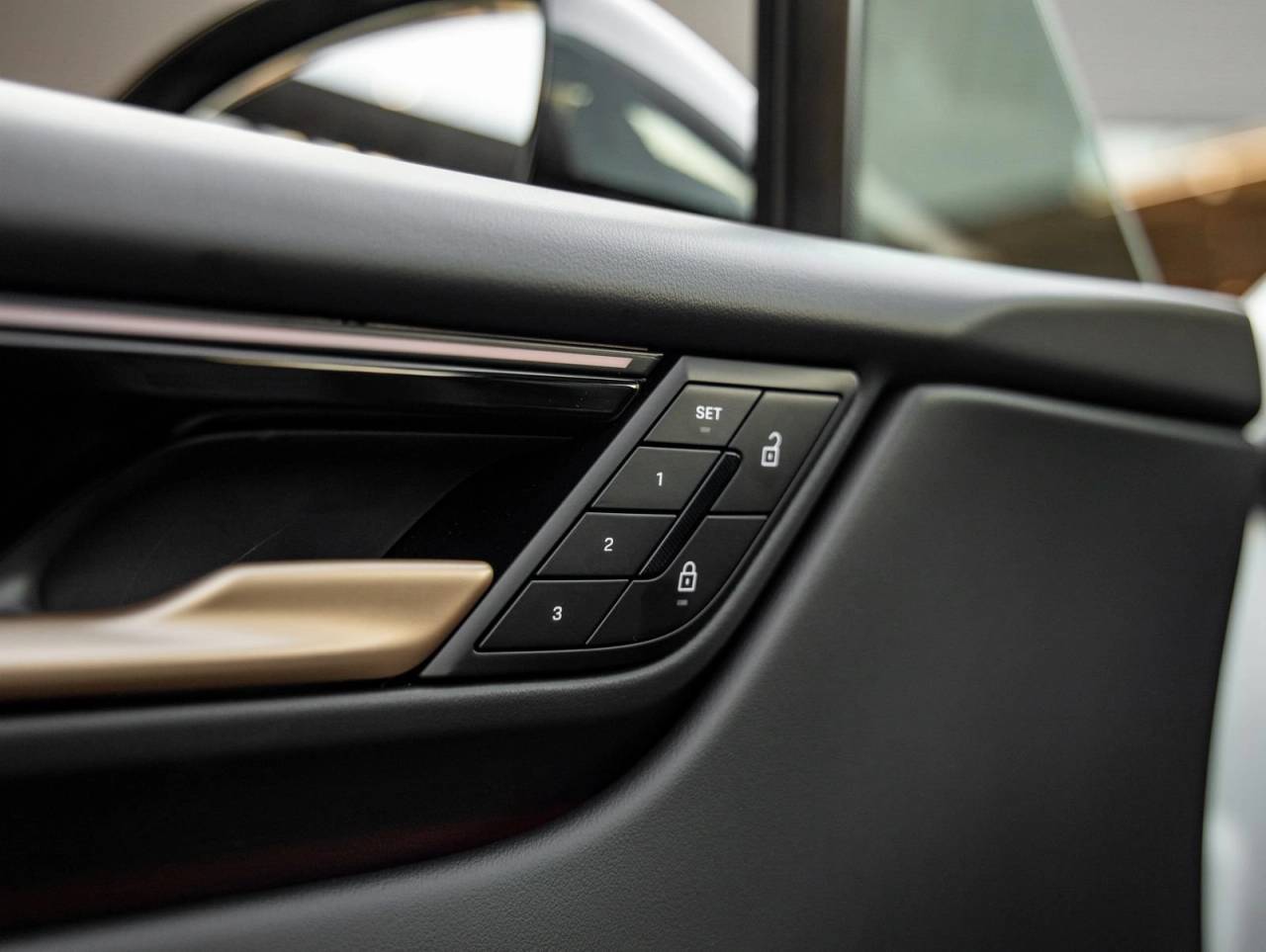 2025 Porsche Macan Electric