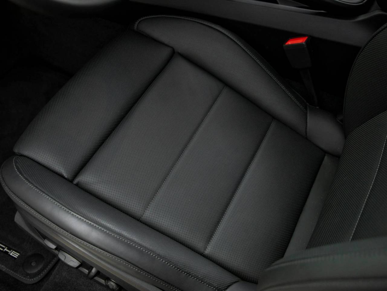 2025 Porsche Macan Electric