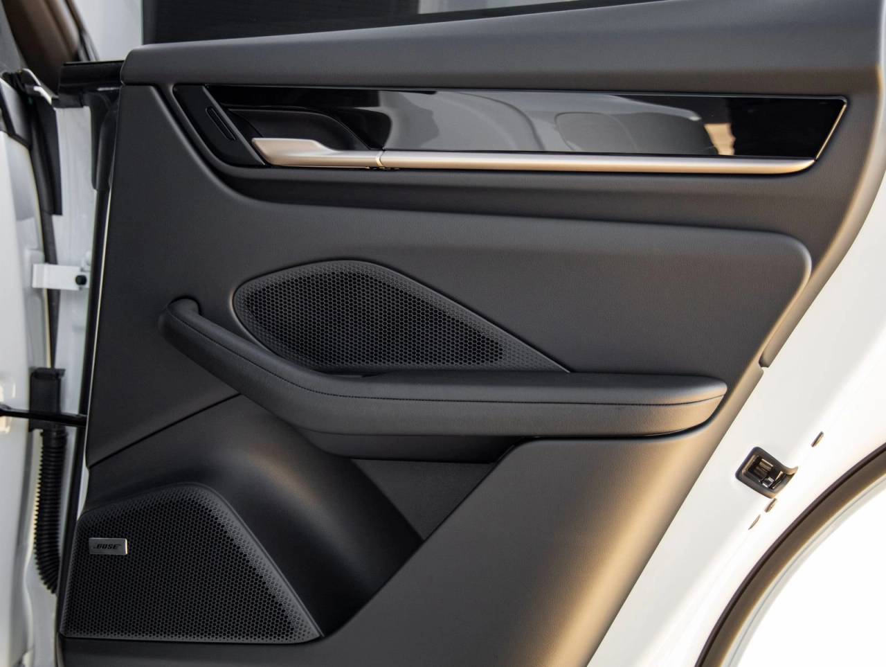 2025 Porsche Macan Electric