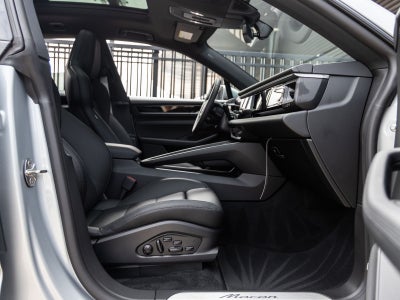 2025 Porsche Macan Electric Macan Electric