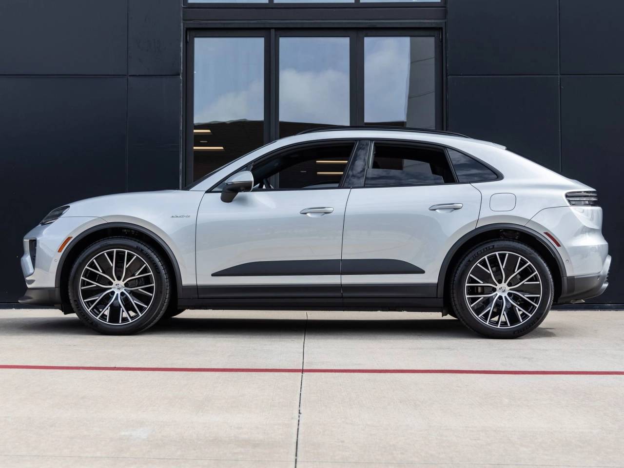 2025 Porsche Macan Electric Macan Electric