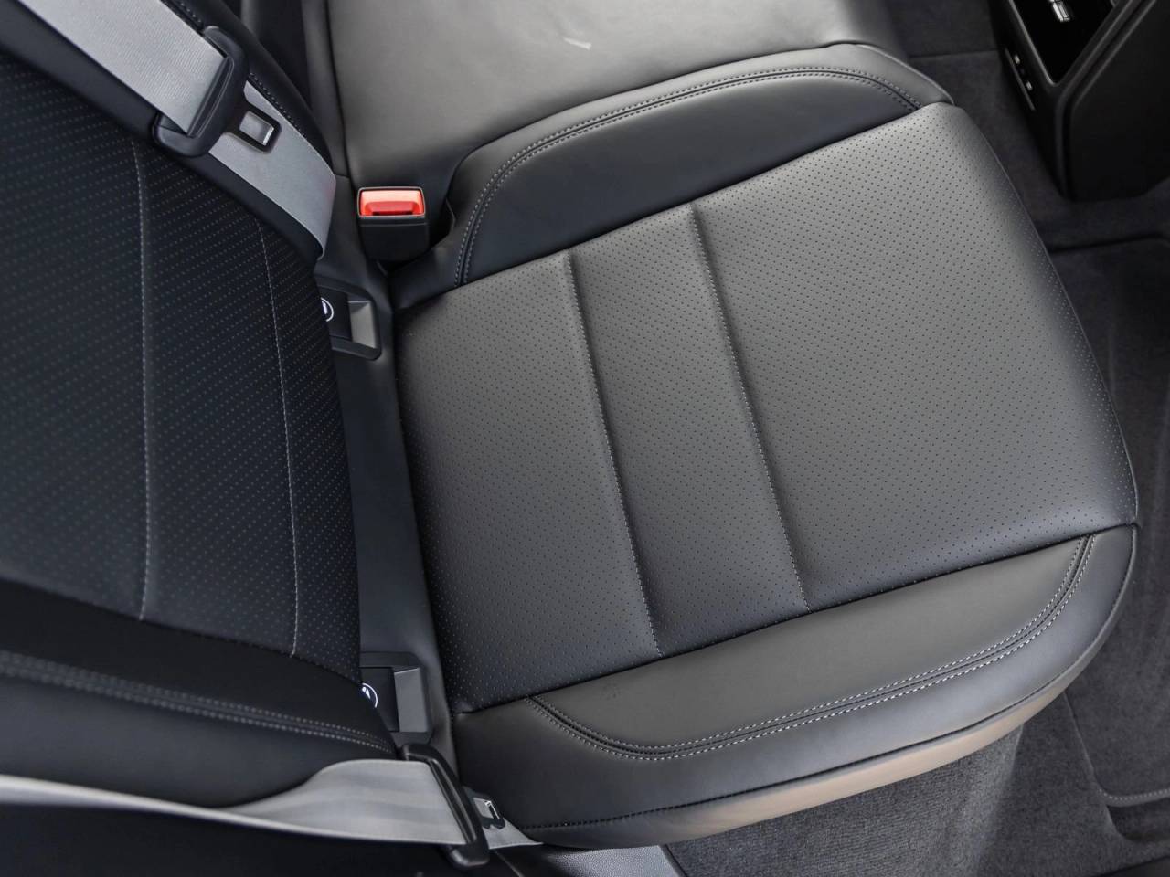 2025 Porsche Macan Electric Macan Electric