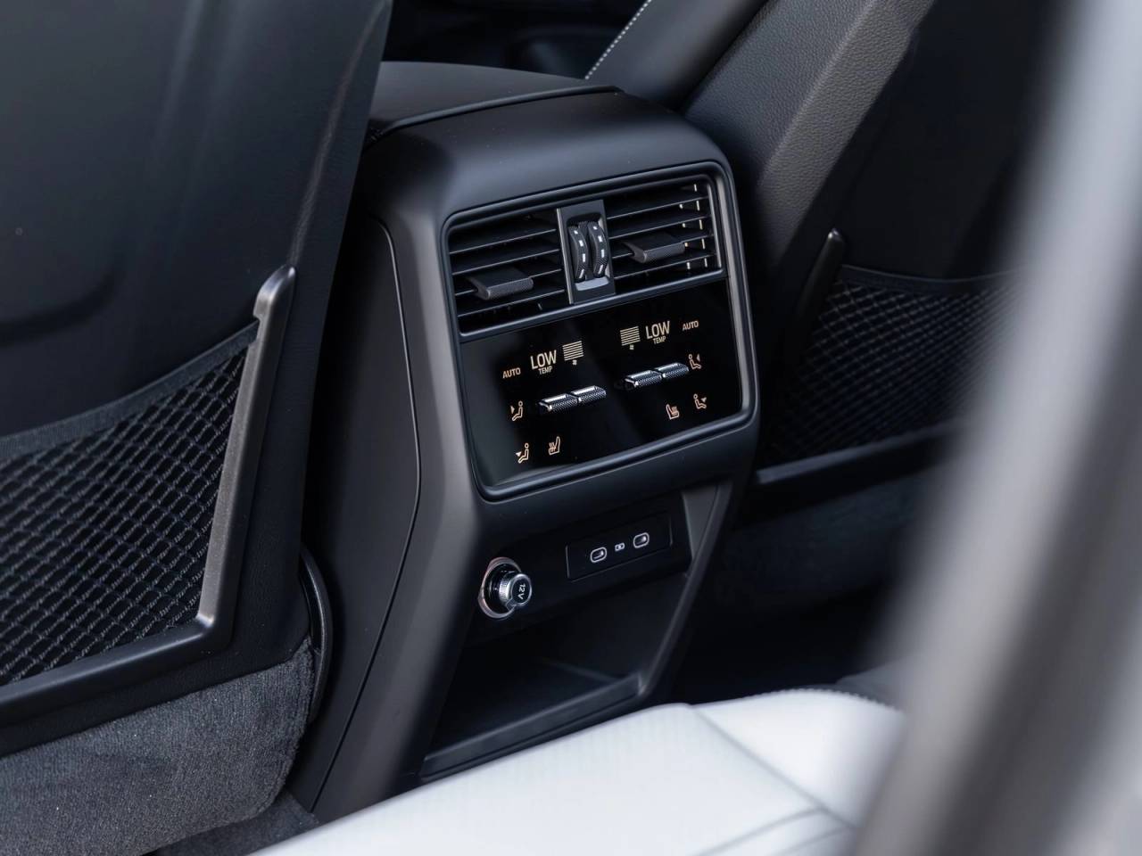 2026 Porsche Cayenne Cayenne E-Hybrid