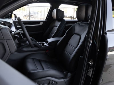 2025 Porsche Cayenne E-Hybrid