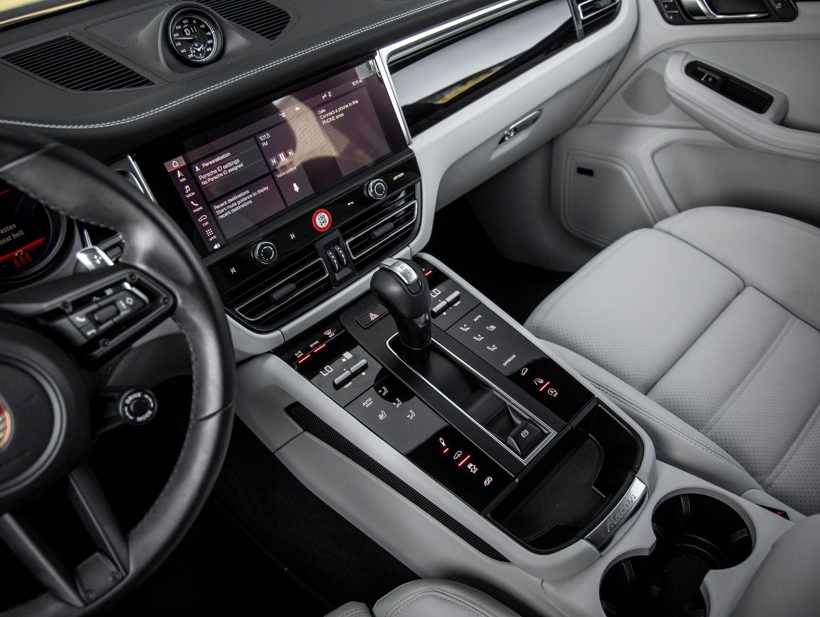 2025 Porsche Macan Macan GTS