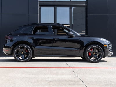 2017 Porsche Macan Turbo w/ Performance Package