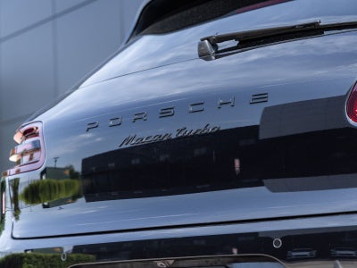 2017 Porsche Macan Turbo w/ Performance Package