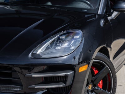 2017 Porsche Macan Turbo w/ Performance Package