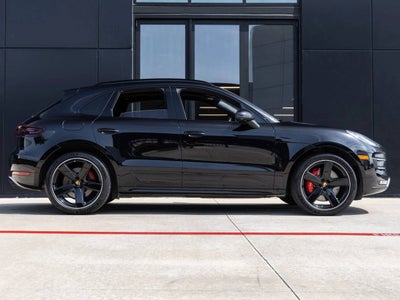 2017 Porsche Macan Turbo w/ Performance Package