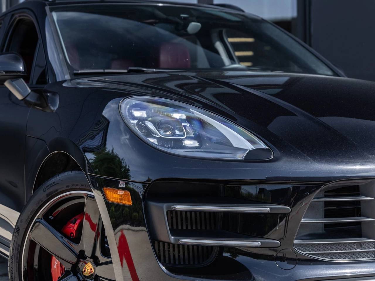 2017 Porsche Macan Turbo w/ Performance Package