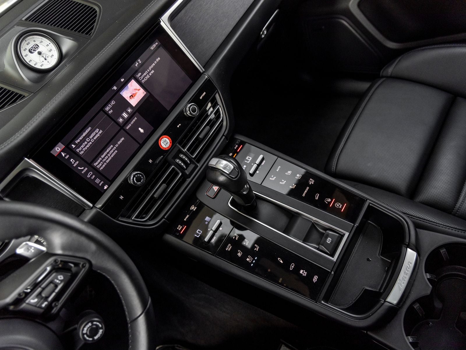 2024 Porsche Macan Macan GTS (MY24)