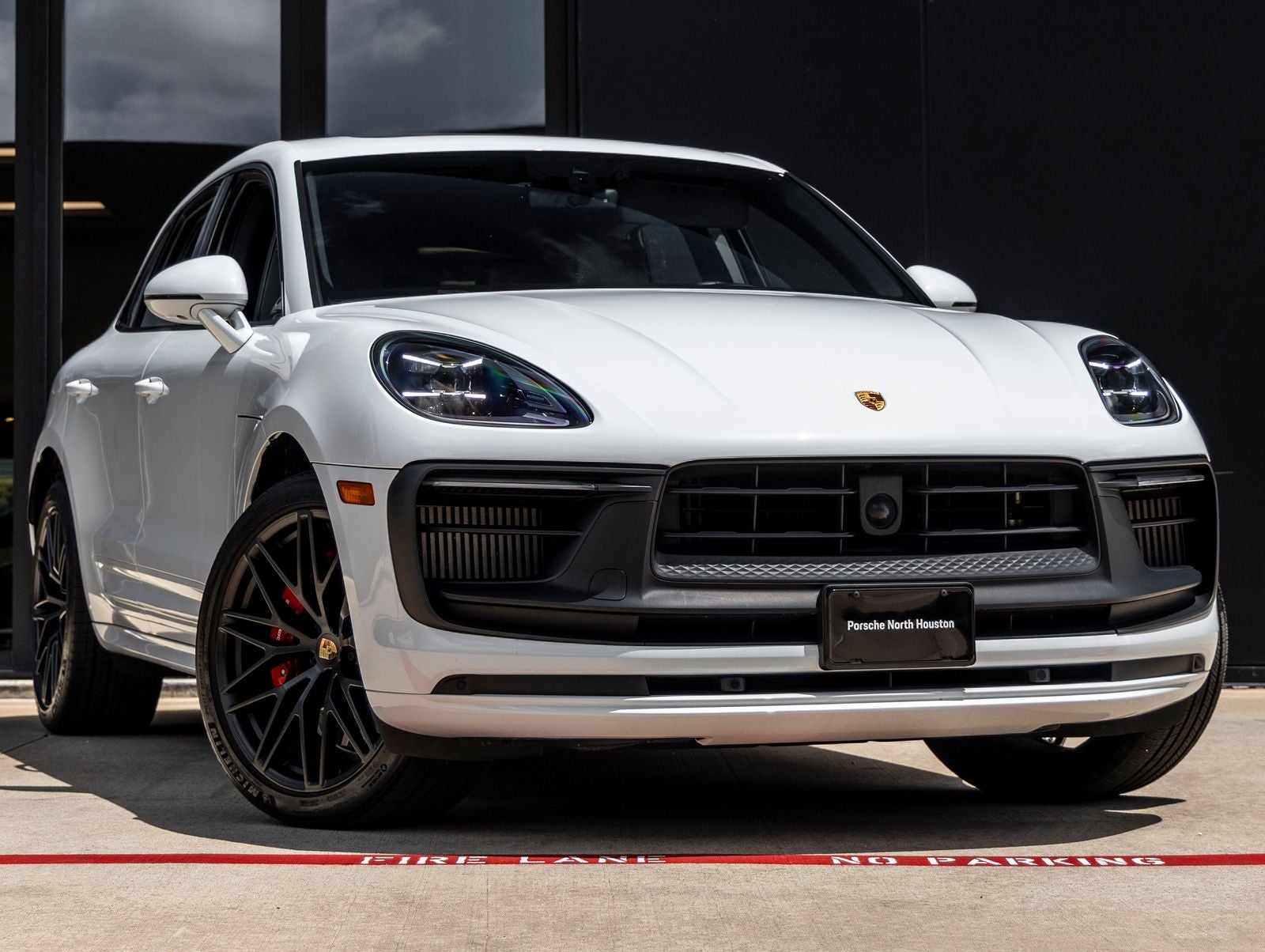 2024 Porsche Macan Macan GTS (MY24)