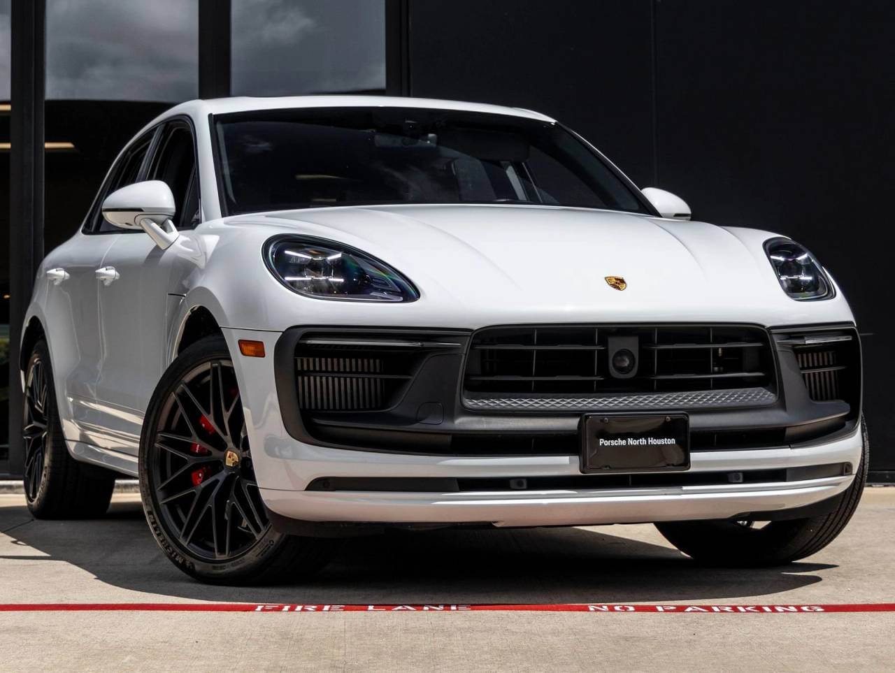 2024 Porsche Macan Macan GTS (MY24)