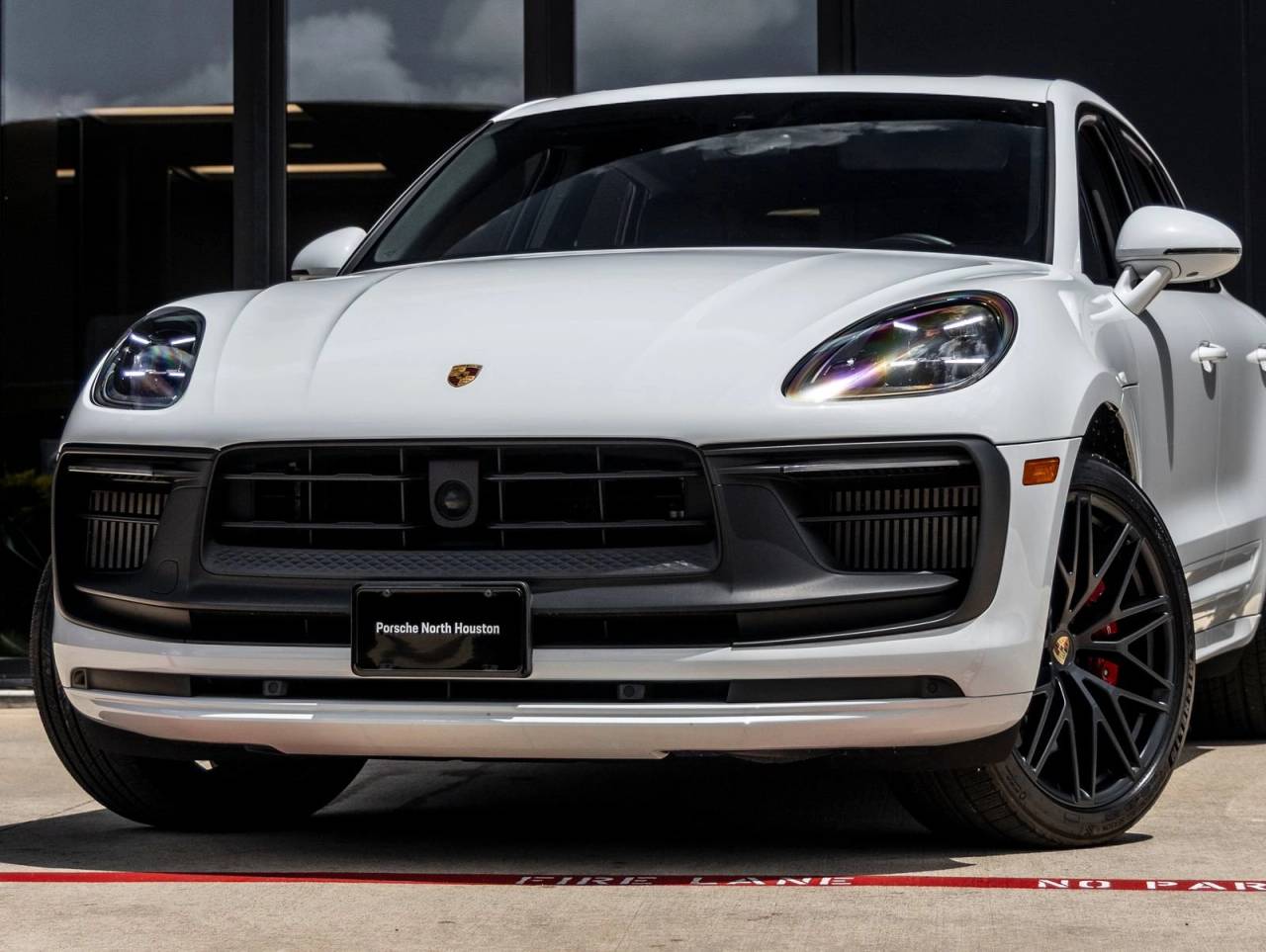 2024 Porsche Macan Macan GTS (MY24)