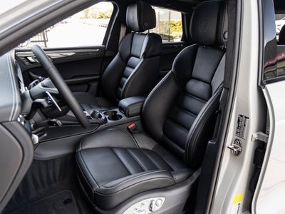 2026 Porsche Macan Macan GTS