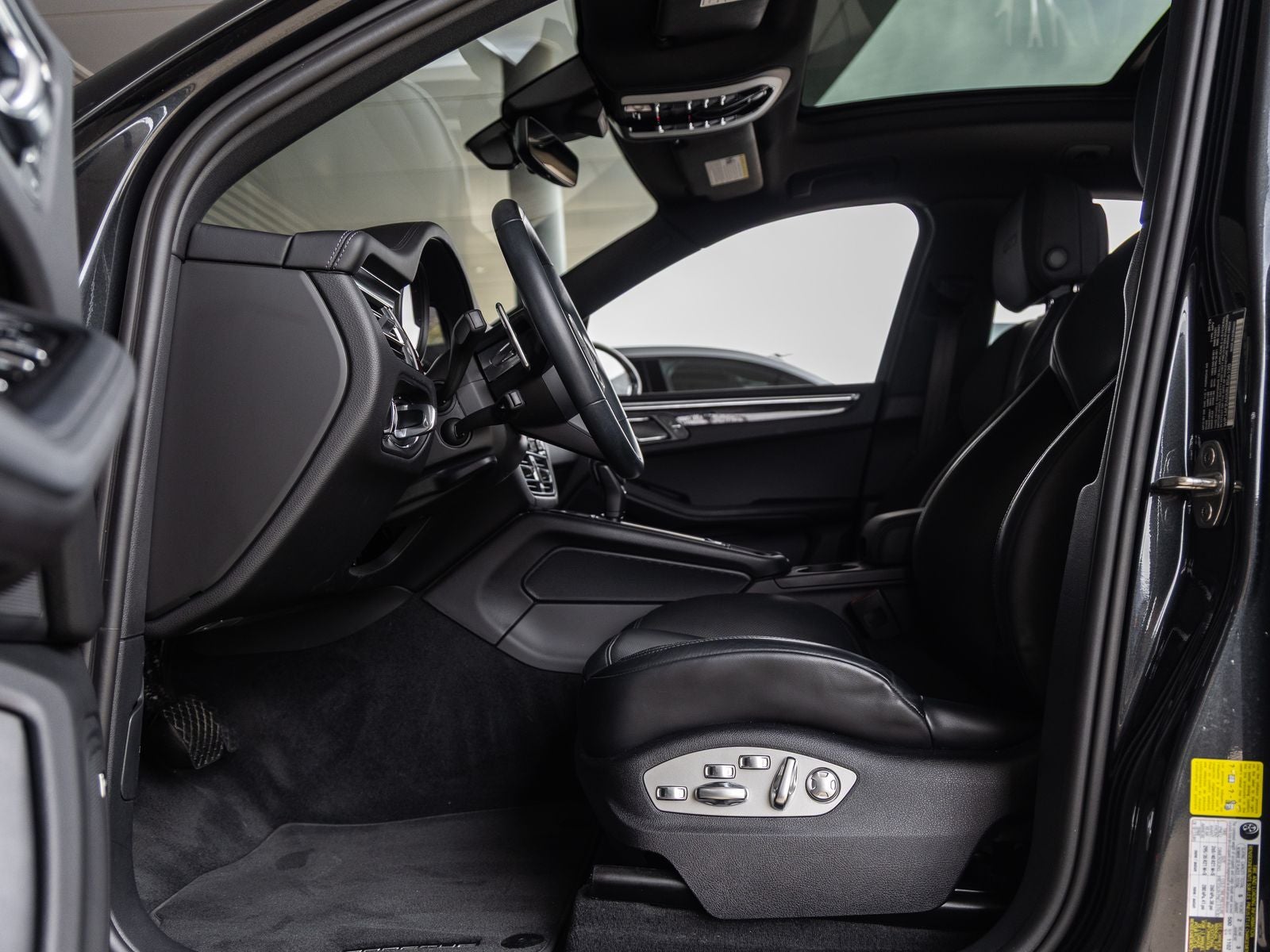 2024 Porsche Macan GTS
