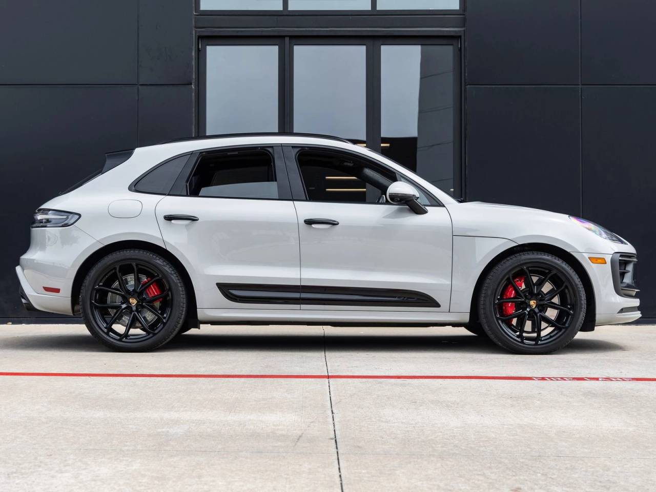 2024 Porsche Macan GTS