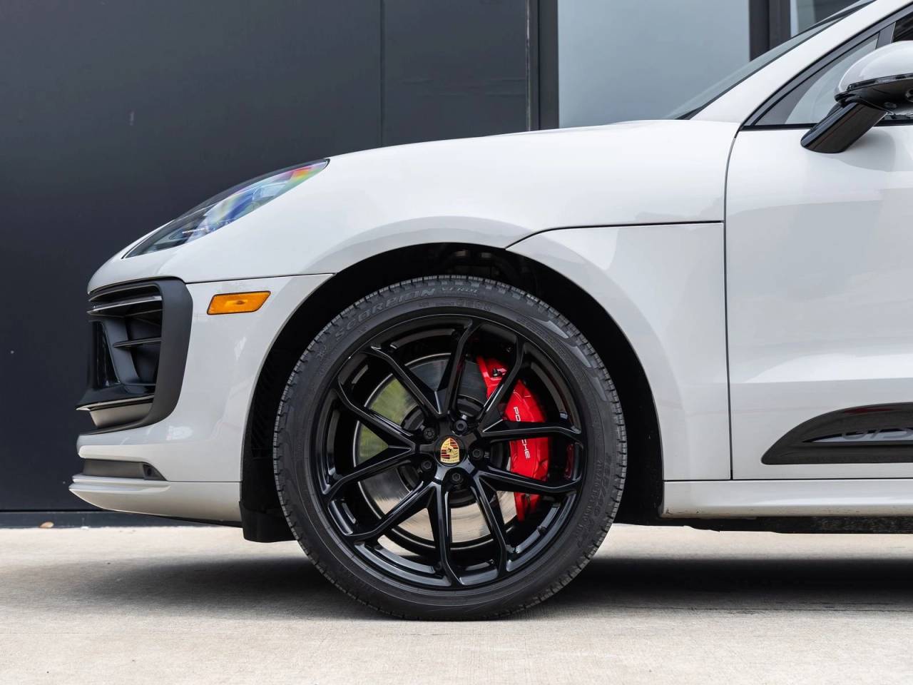 2024 Porsche Macan GTS