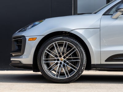 2026 Porsche Macan Macan GTS