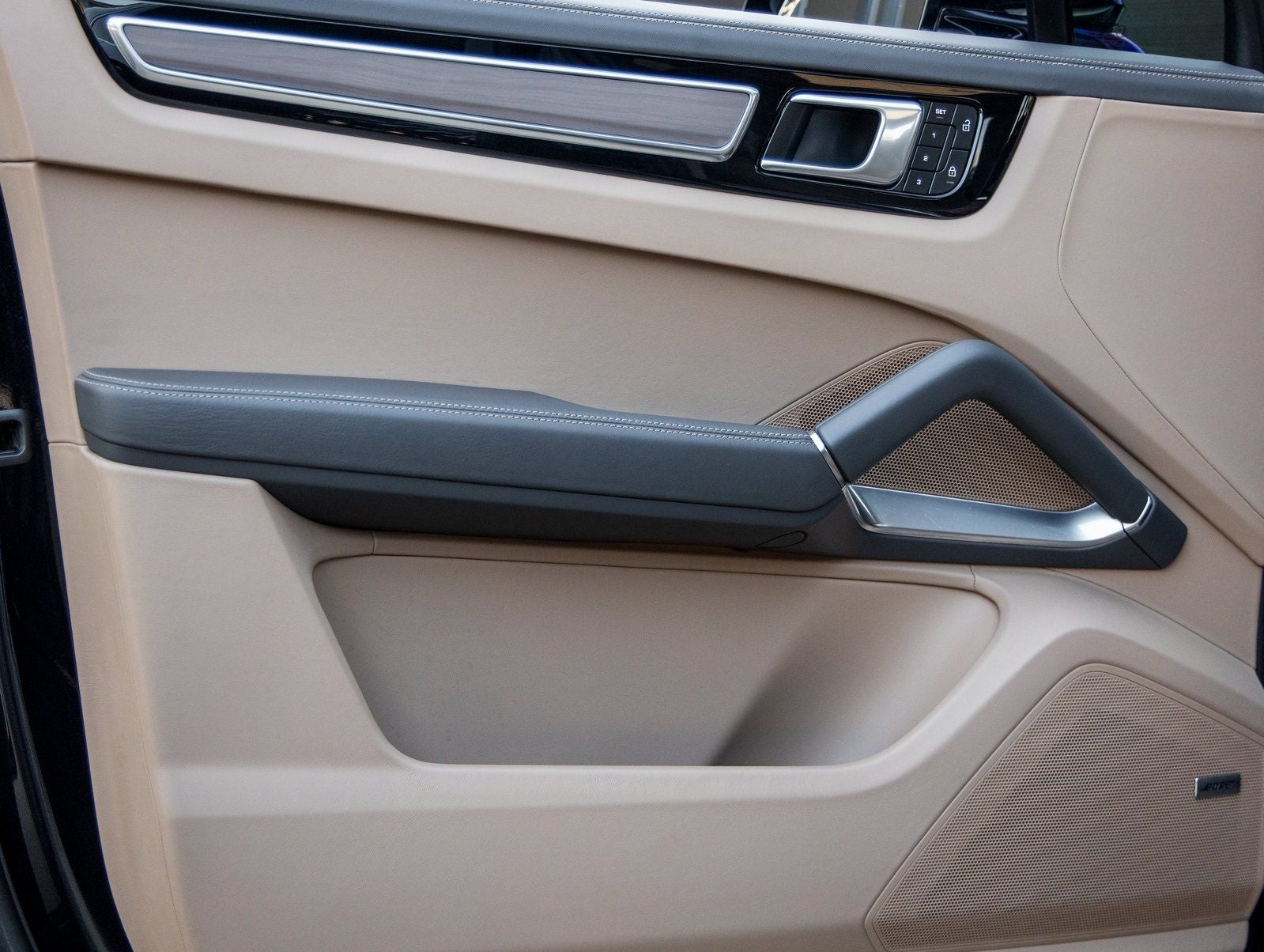 2023 Porsche Cayenne Cayenne Turbo (MY23)