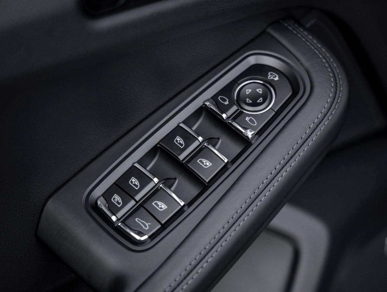 2026 Porsche Macan Macan S