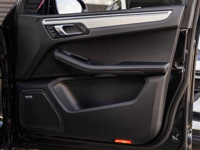 2018 Porsche Macan Macan GTS