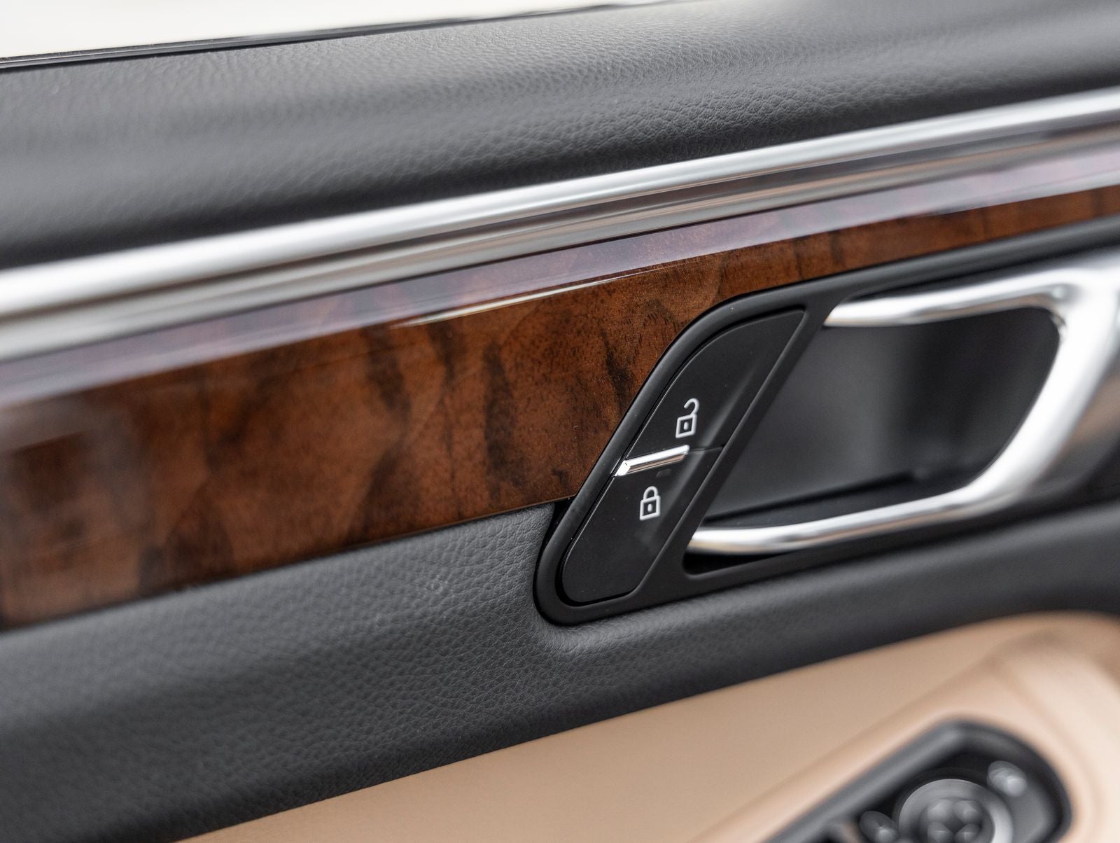 2023 Porsche Macan S