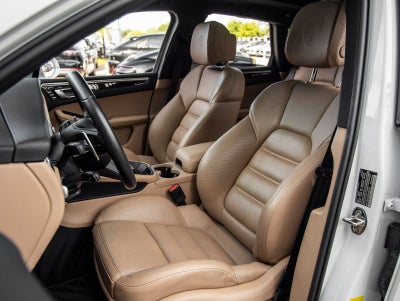 2023 Porsche Macan S