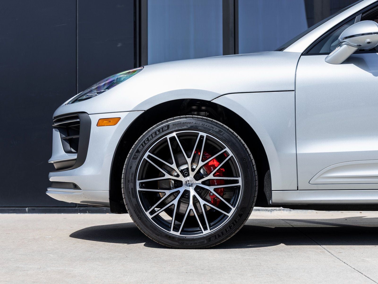 2025 Porsche Macan S