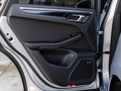 2025 Porsche Macan S