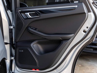 2025 Porsche Macan S