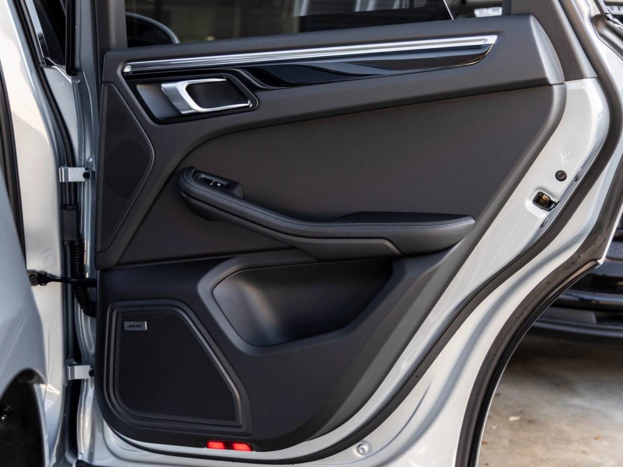 2025 Porsche Macan S