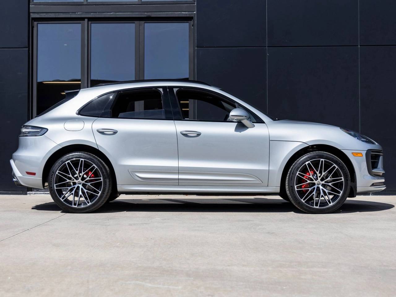2025 Porsche Macan S
