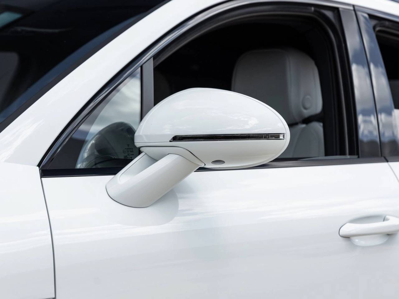 2026 Porsche Macan Macan S
