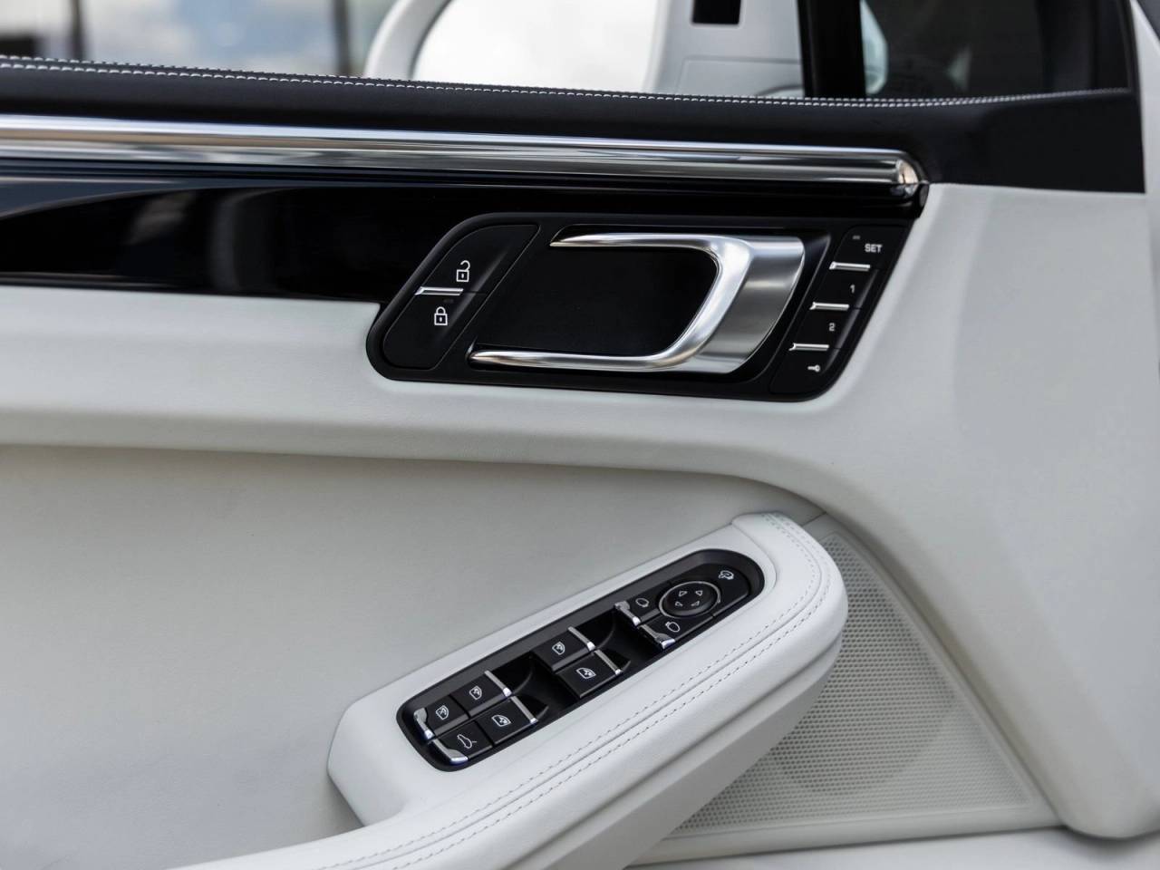 2026 Porsche Macan Macan S