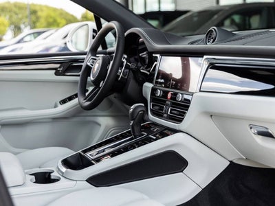 2026 Porsche Macan Macan S