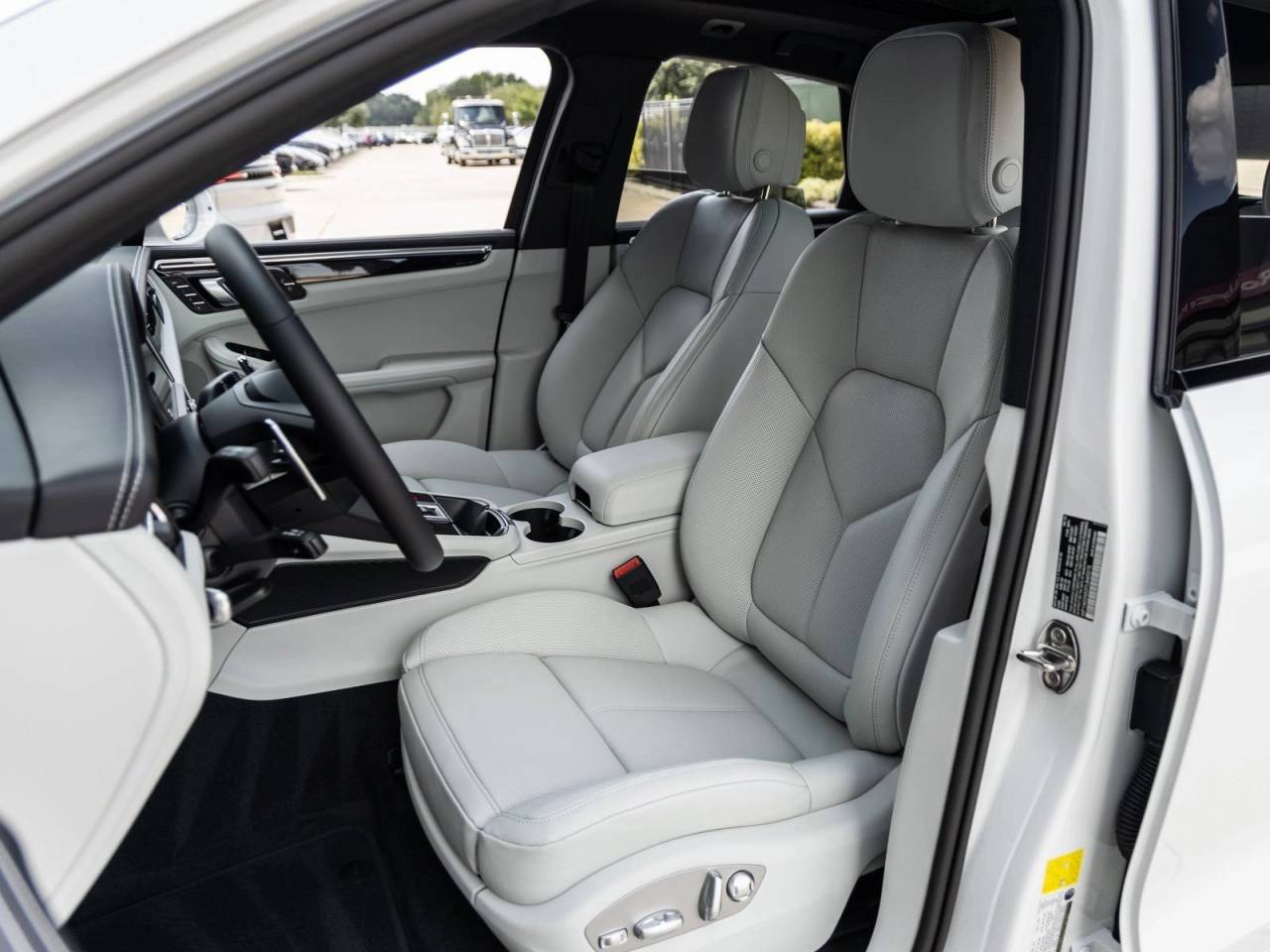 2026 Porsche Macan Macan S