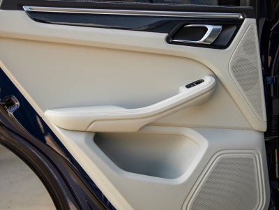 2023 Porsche Macan S