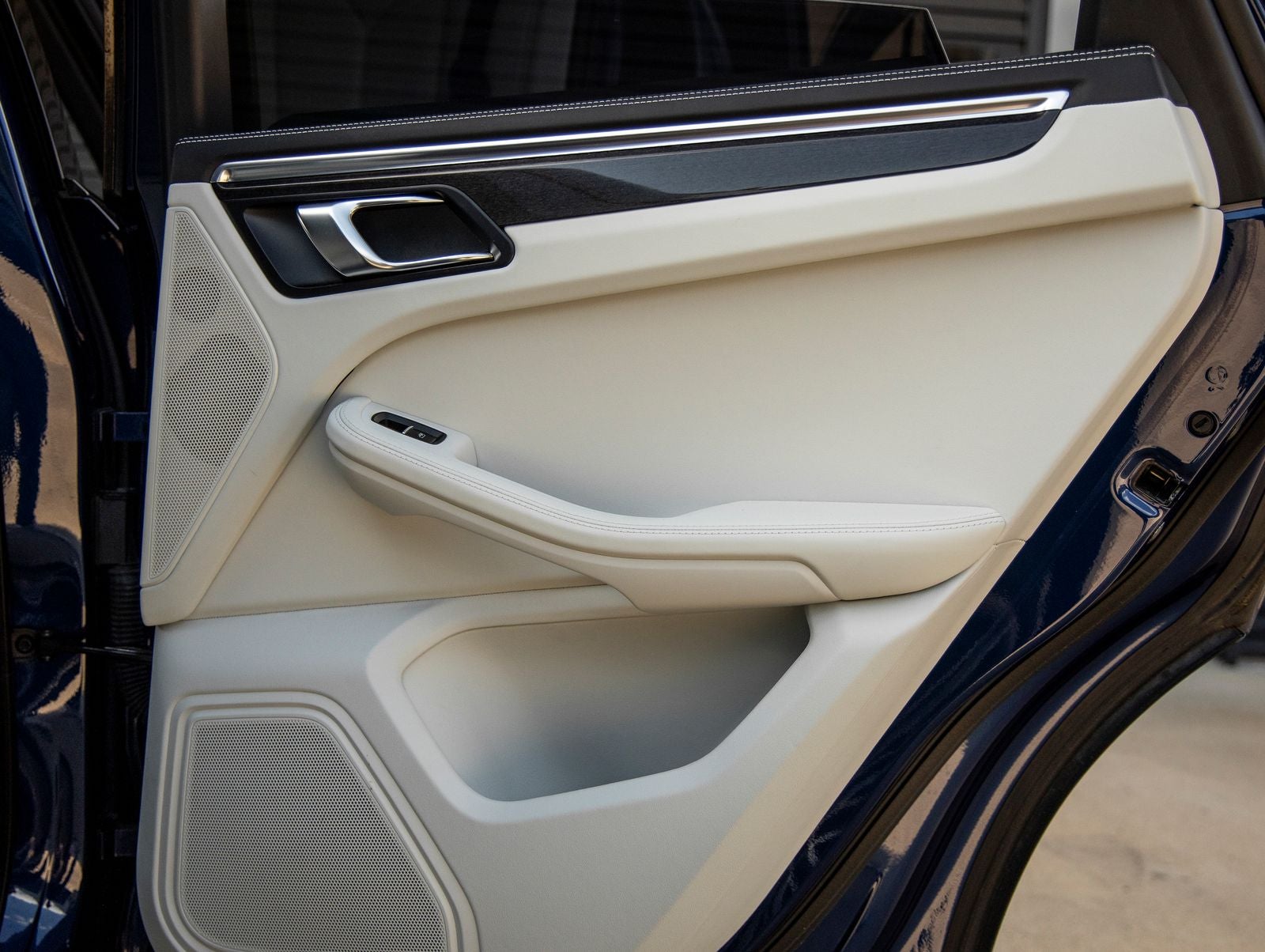 2023 Porsche Macan S