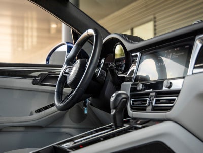 2023 Porsche Macan S