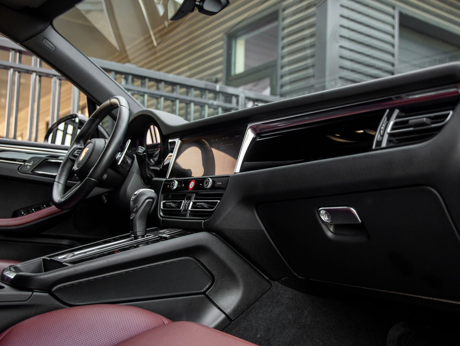 2024 Porsche Macan S