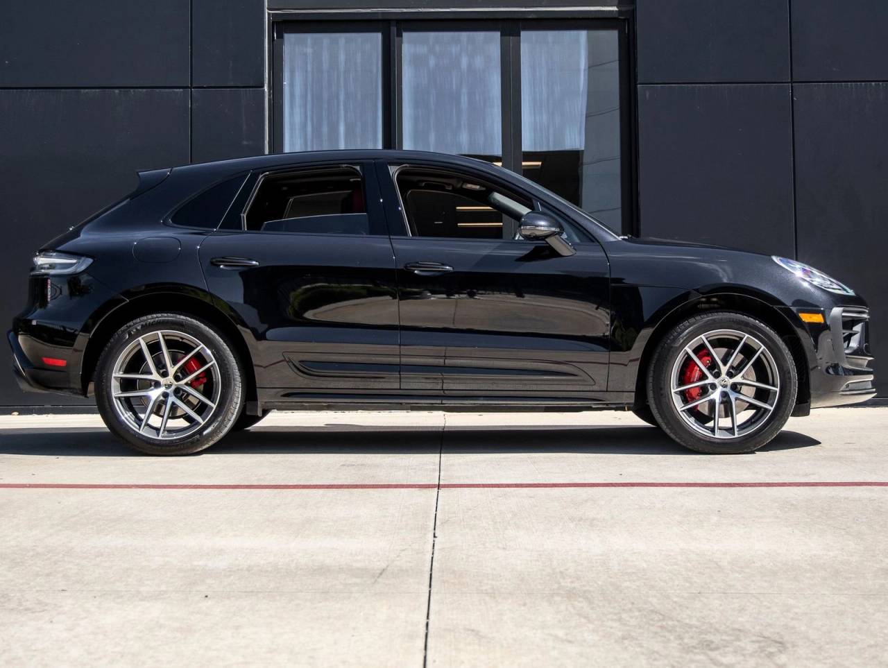2024 Porsche Macan S