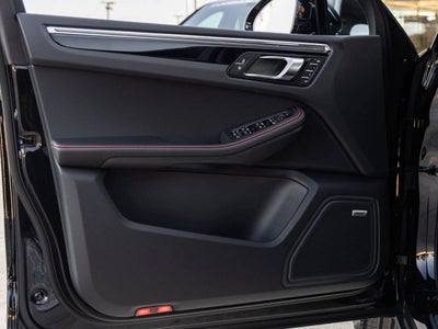 2026 Porsche Macan Macan S
