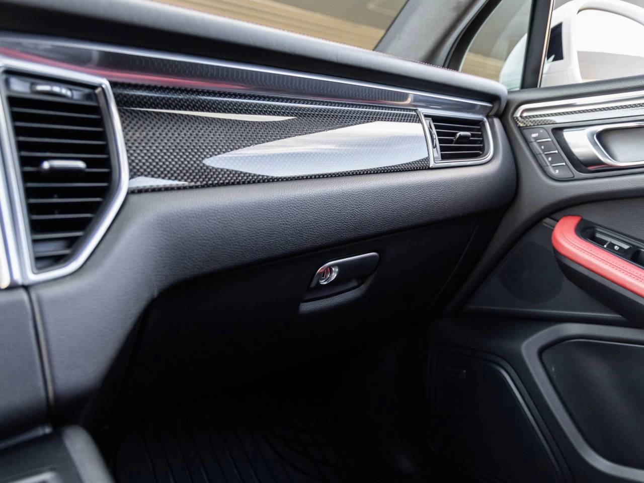 2017 Porsche Macan GTS