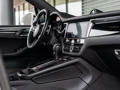 2022 Porsche Macan S