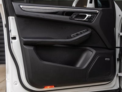 2022 Porsche Macan Macan S