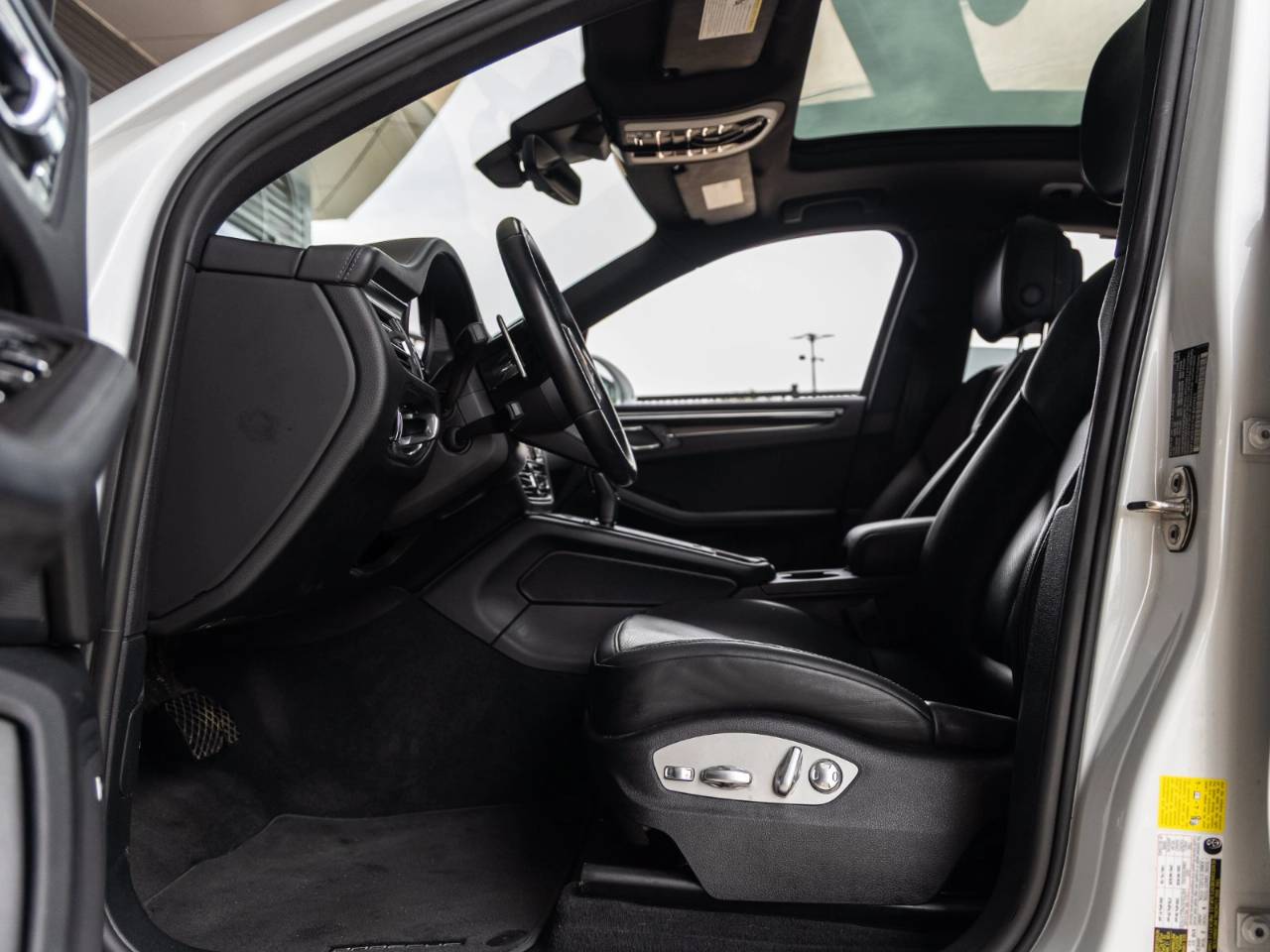 2022 Porsche Macan Macan S