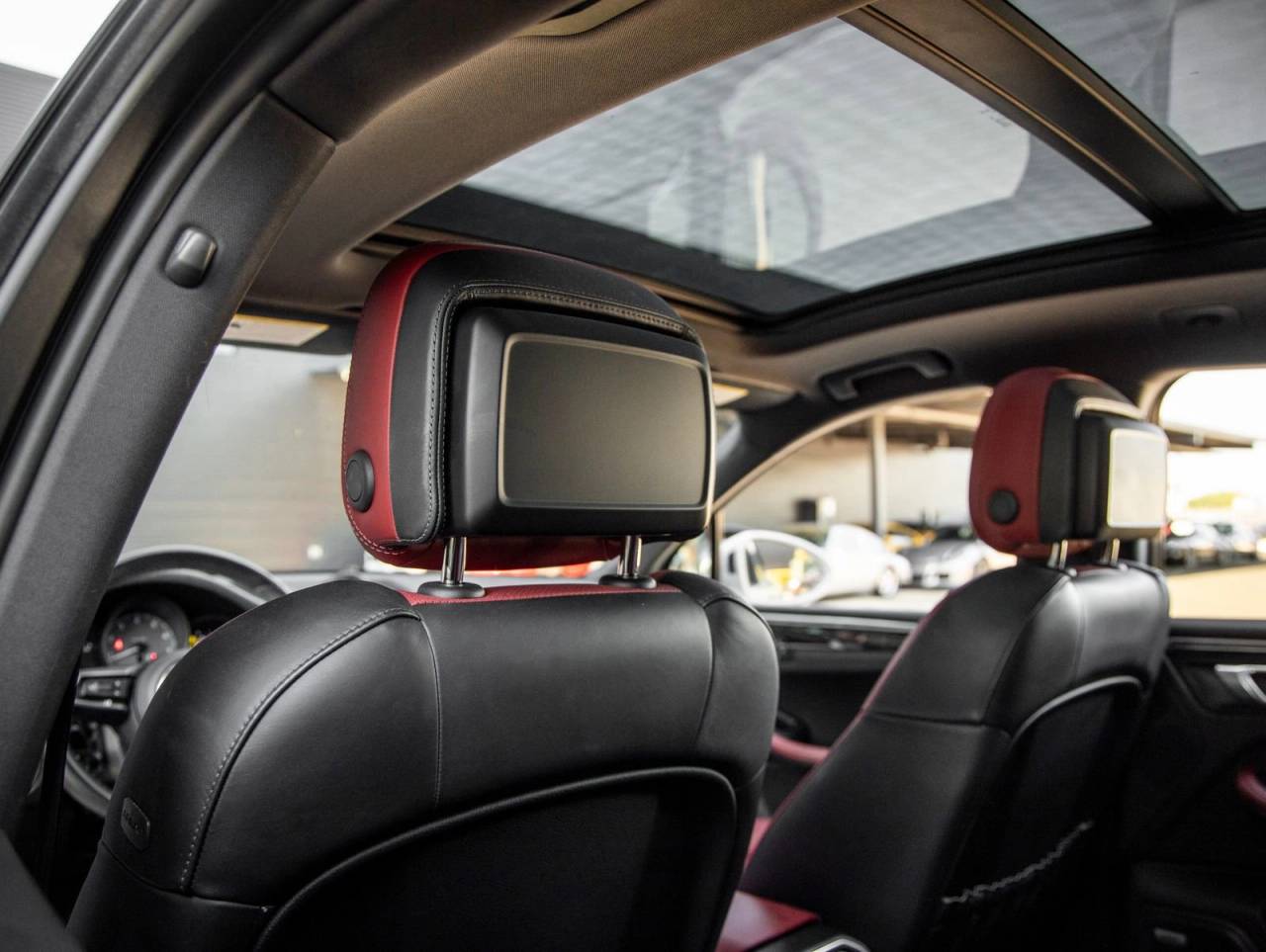 2022 Porsche Macan S