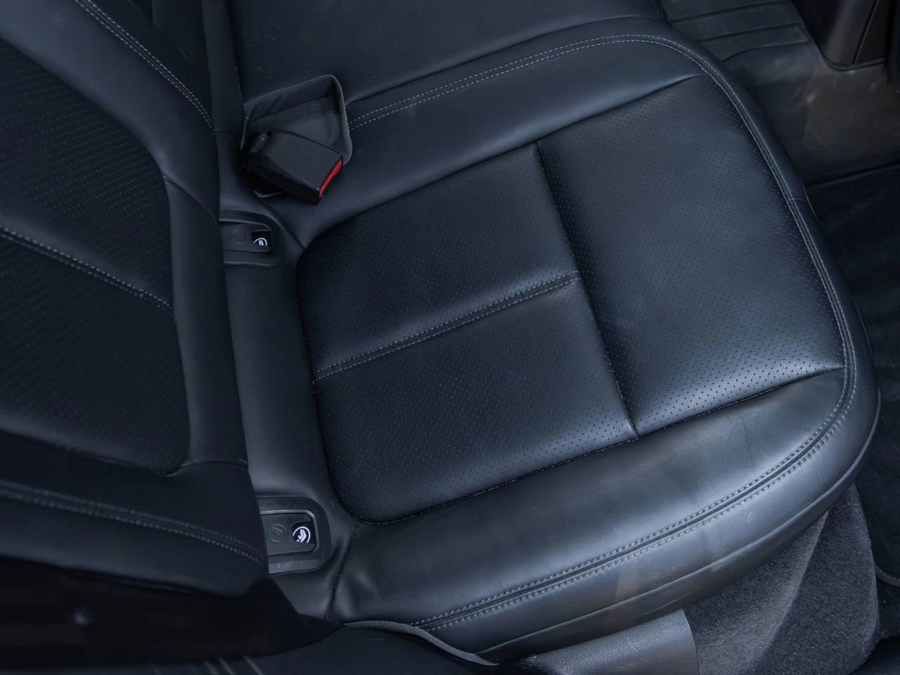 2024 Porsche Macan S