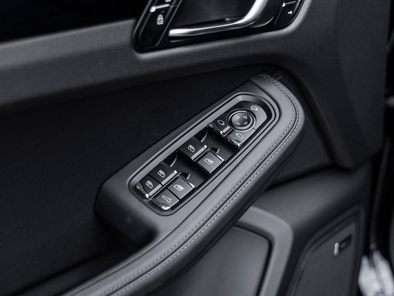 2026 Porsche Macan Macan S